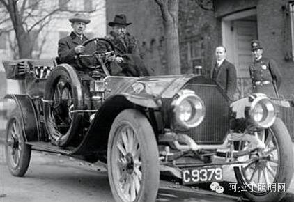 早期汽车.jpg 早期汽车.jpg